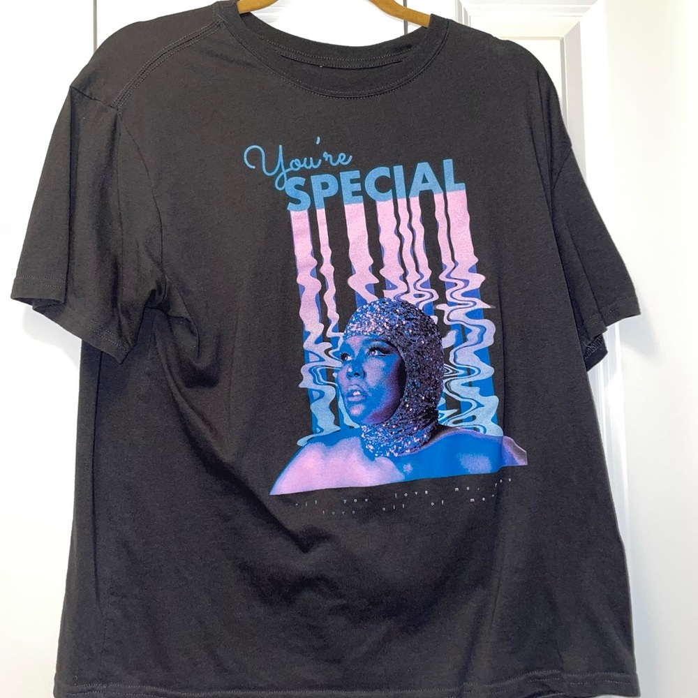 Target Lizzo "You're Special' Womens Graphic T-shirt Gray XL